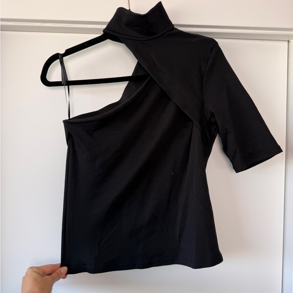 Chic Black One Shoulder top